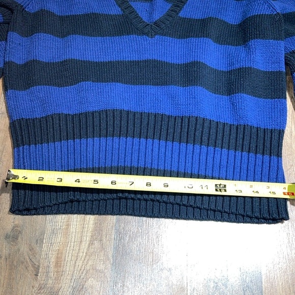 Tommy Hilfiger Vintage V Neck Sweater. Size XL. 2002!!! - Picture 6 of 9